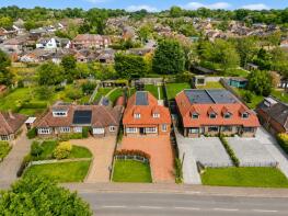 92, Grove Road, Harpenden AL5 1HG