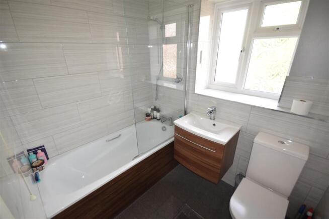 Re Fitted Family Bathroom