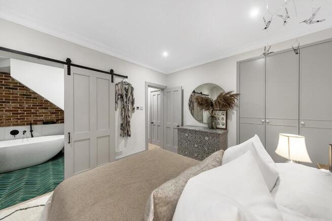 Bedroom (4).jpg