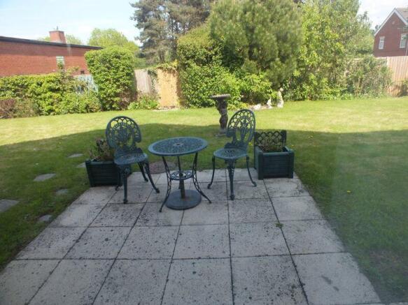 COMMUNAL GARDENS