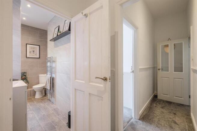 3 bed Terraced for sale Image 9