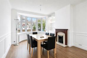 35, Chestnut Grove, Wembley HA0 2LX