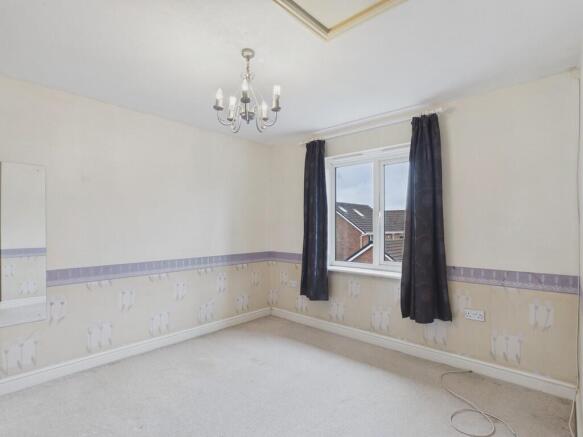 4 bed Semi-Detached for sale Image 11