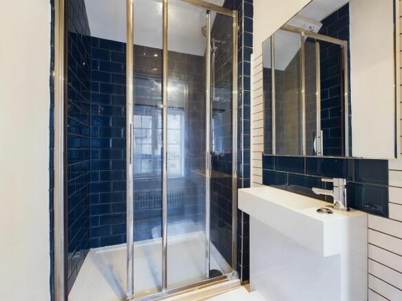 En-suite To Bedroom 4