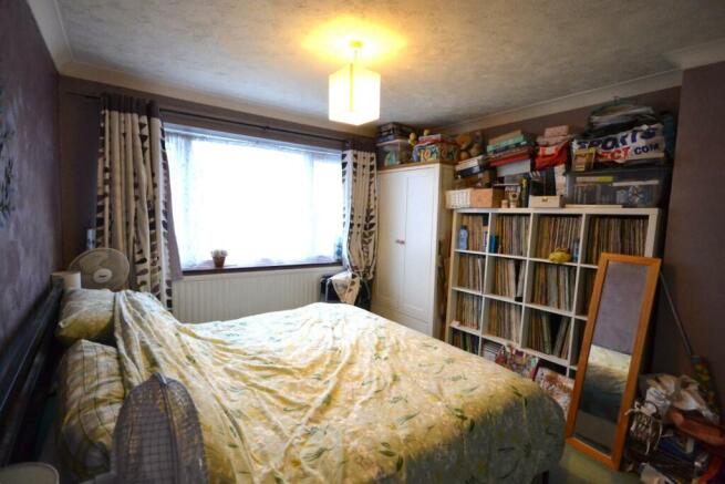 Main bedroom a.JPG