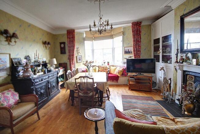 5 bed Terraced for sale Image 4