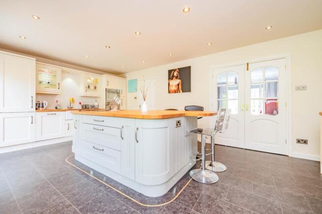 Open plan kitchen br