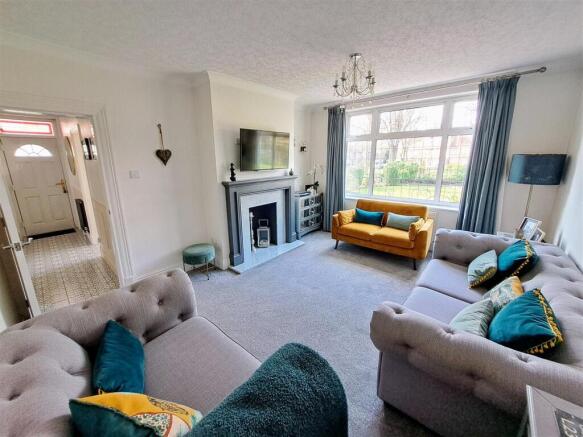 4 bed Semi-Detached for sale Image 12