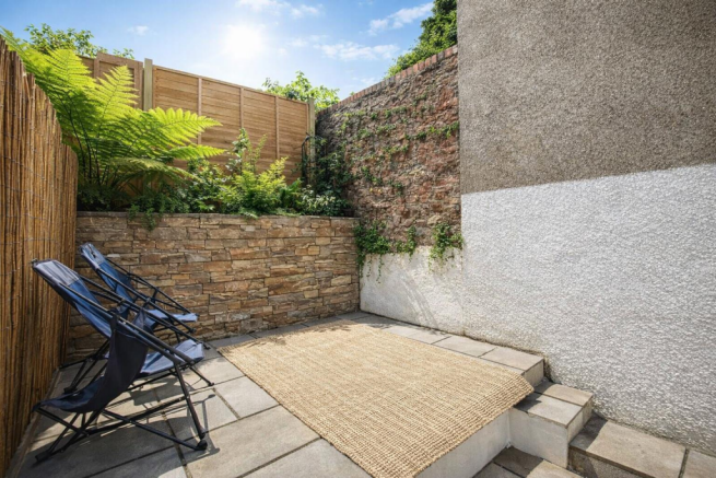 Garden Basement flat.png