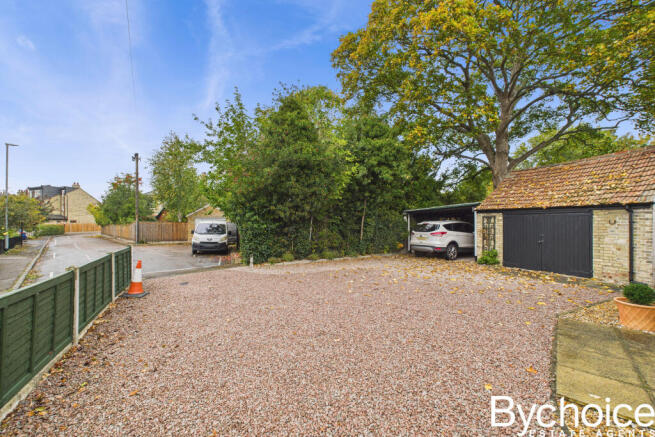 CAM05454G0-PR0060-STILL002