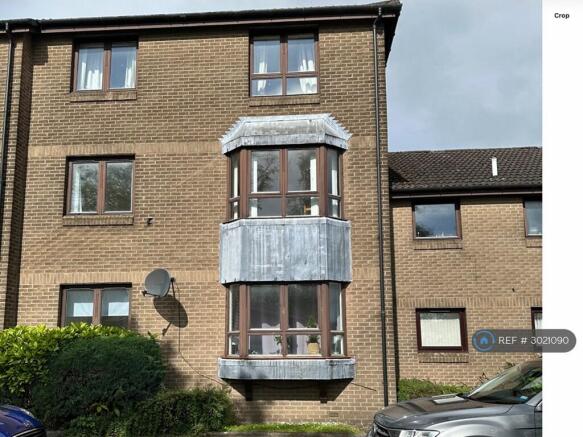 27 Is Middle Flat, From Street