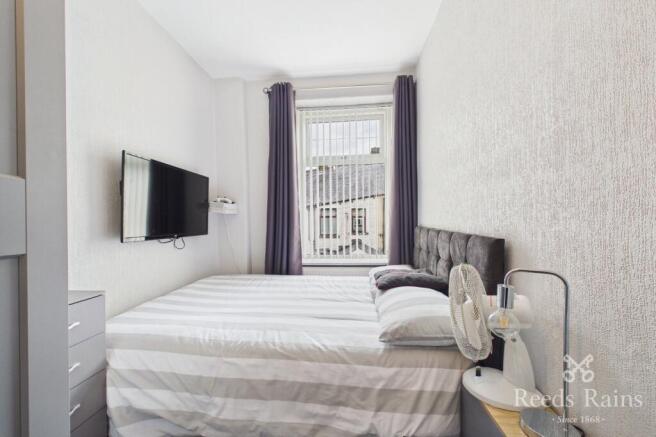 3 bed Terraced for sale Image 5