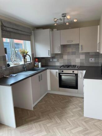2 bed House to rent Image 4