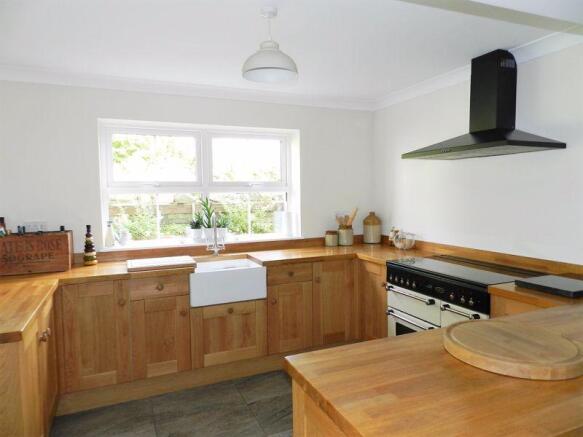 Fitted Kitchen