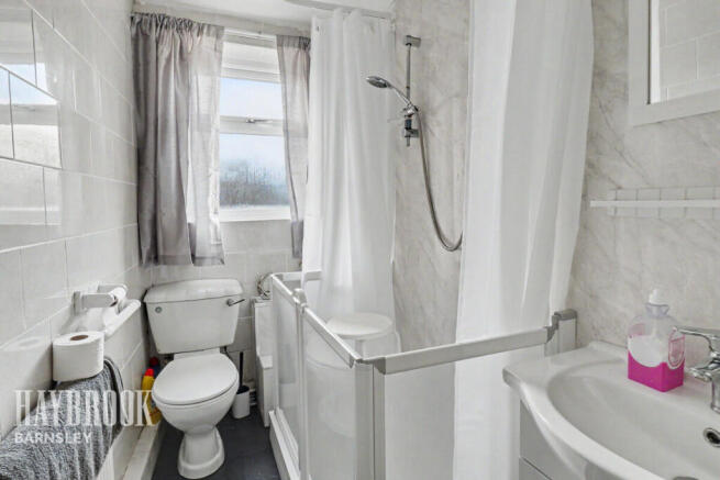 3 bed Terraced for sale Image 6