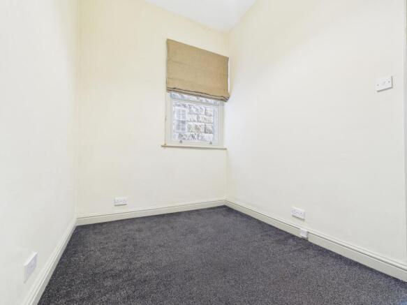 2 bed Flat to rent Image 7
