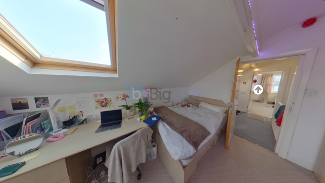 6 bed Terraced to rent Image 9