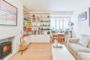 4, Queens Court, Meath Street, London SW11 4HZ