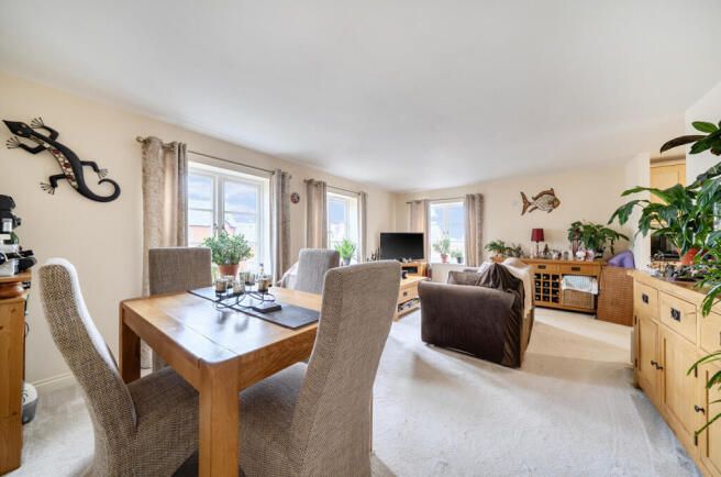 1410185-6-6989dfd...