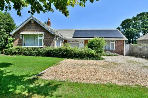 Bells Drive, Giddylake, Wimborne, BH21 2QU