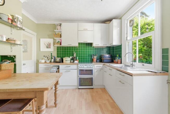 London Road, Chalfont St. Giles, Buckinghamshire, HP8 photo 4