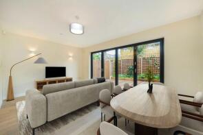 61, Southfields Road, London SW18 1QW