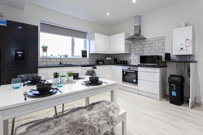 1 bed House Share to rent Image 5