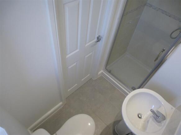 3 bed House to rent Image 8