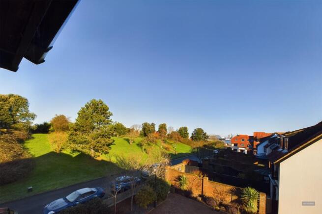 CAM01745G0-PR0063-STILL007.jpg
