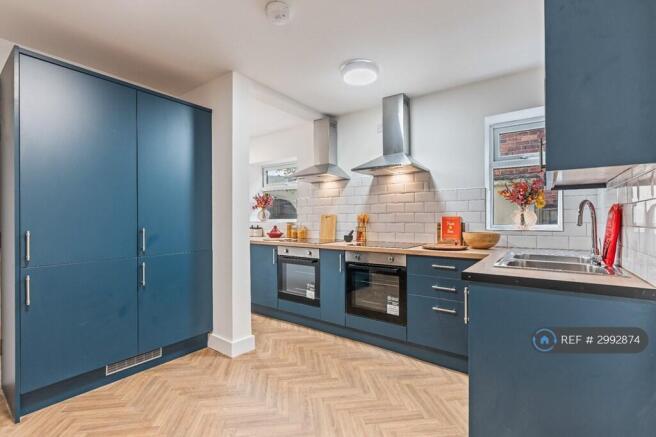 1 bed House Share to rent Image 12