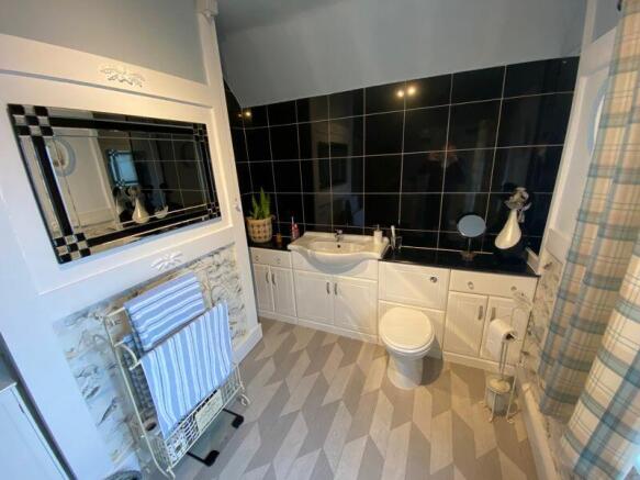 Modern Family Bathroom