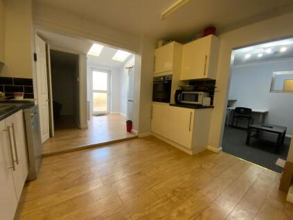 Fairfax Crescent, Aylesbury, HP20