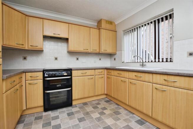 3acb27f2-kitchen 20aa.JPG