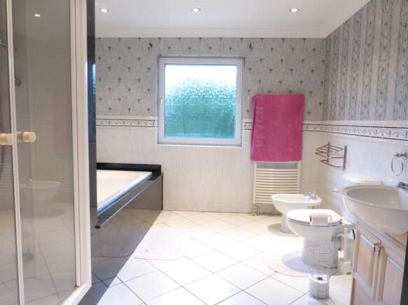 Ensuite