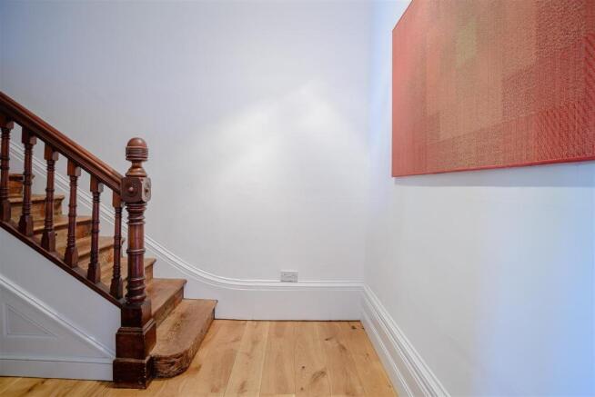 8390710-interior20.jpg