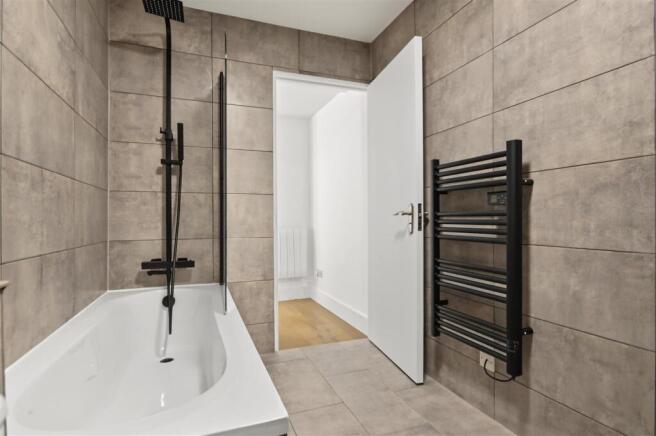 Bathroom (2).jpeg