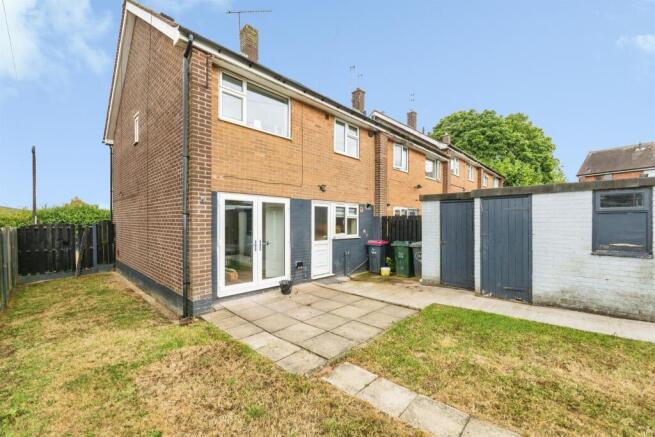 4 bed Town House for sale Image 5