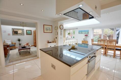 Grasslands, Horley, RH6