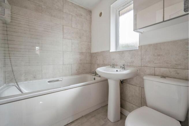 3 bed Semi-Detached for sale Image 11
