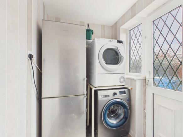 3 bed Semi-Detached for sale Image 6