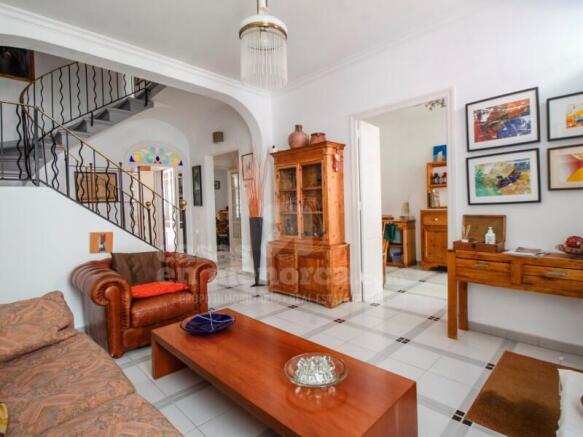 House with patio in Es Mercadal