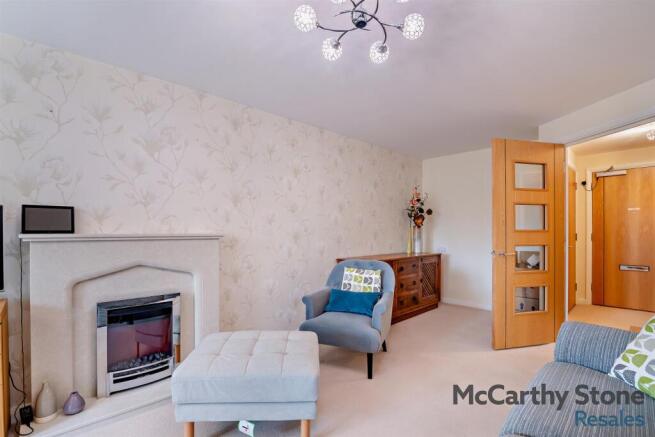 1 bed Apartment for sale Image 6
