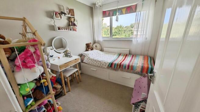 pbox-bedroom-335777.jpg
