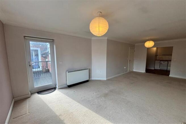 1 bed Flat for sale Image 4
