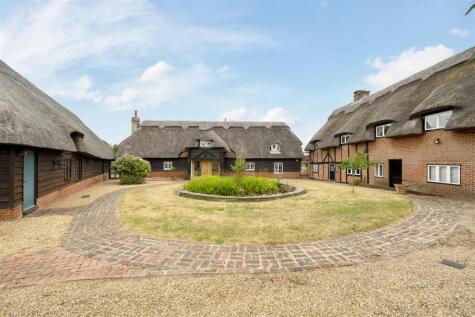 6 bed detached - Abshot Close, Fareham, PO14 4 image 16