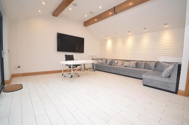 Entertainments Room