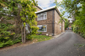 Flat 5, 55 Sterling Court, Grand Drive, Raynes Park, London SW20 9DR