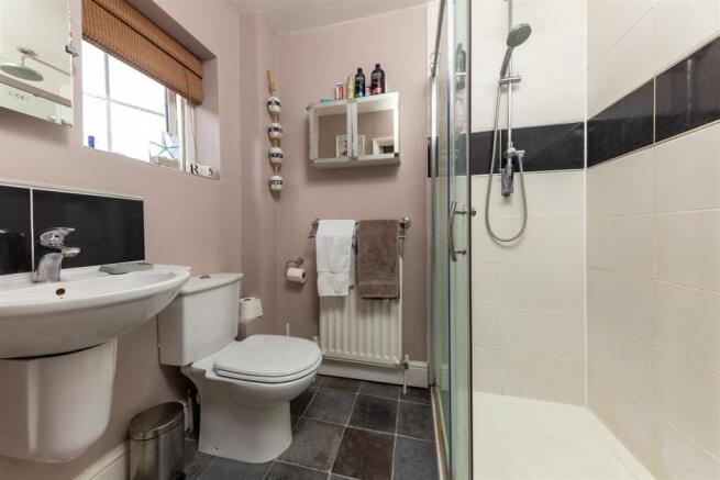21 Gorst Close (15 of 22).jpg
