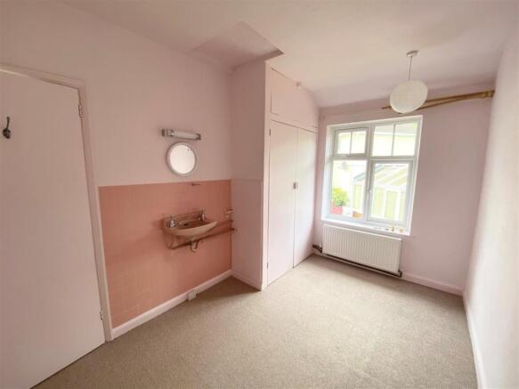 5 Piers bedroom 3.jpg