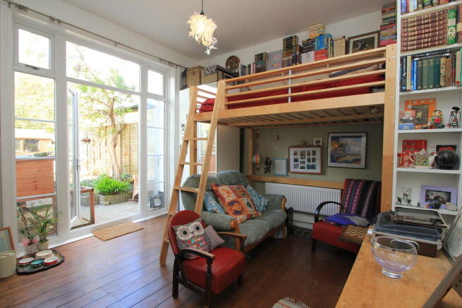 Photo 3